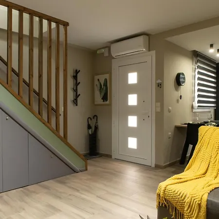 Apartment Stylishly Decorated House - Free Private Parking! *